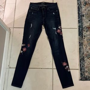 Womens express stretch jeans